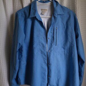 Royal Robbins button down in blue L